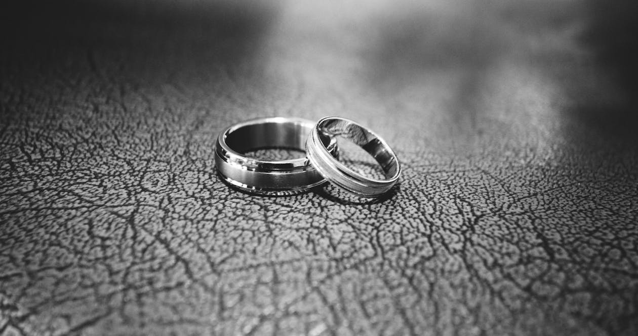 The Evolution of Engagement Ring Styles in London Over the Decades